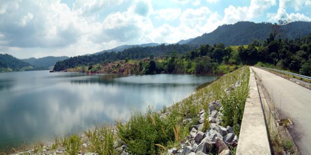 Construction of Sungai Kelinchi Dam and Associated Works