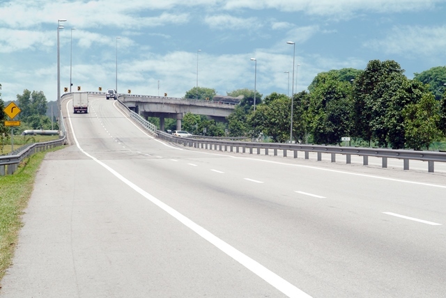 New North Klang Strait Bypass Expressway : Package 1 Section 3 Bridge Works from Jalan Kapar to Bukit Raja STA + 480 to STA 16.6 + 928.48 (Bridges 5 Nos, Total Deck Area=37,780m2)