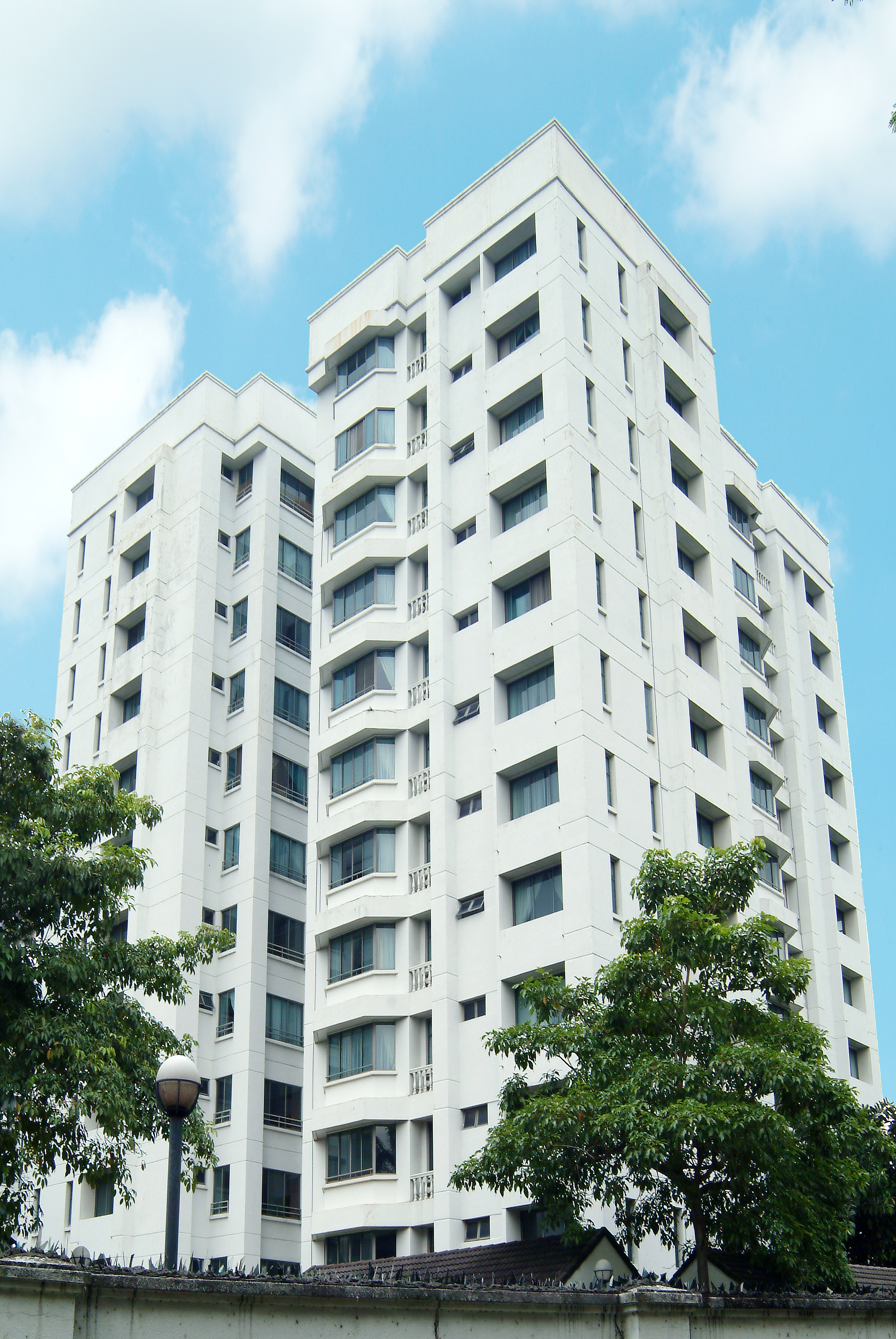 244 Units of Condominium of 12-Storey Blocks with Full Clubhouse Facilities