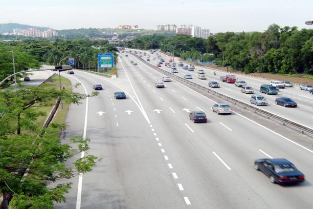 Construction of Flyover and Interchange for East - West Link Expressway in Sungai Besi